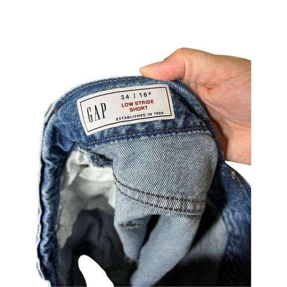 Gap Low Rise‎ Stride Jean Shorts Size 34/18 - Picture 5 of 7
